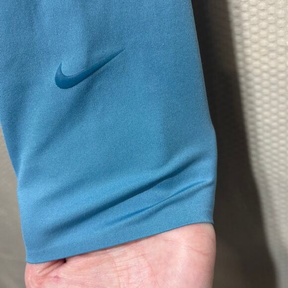 Nike Dri-FIT Capri Active Leggings Size Medium Light Blue Crop Workout Yoga - Picture 2 of 9